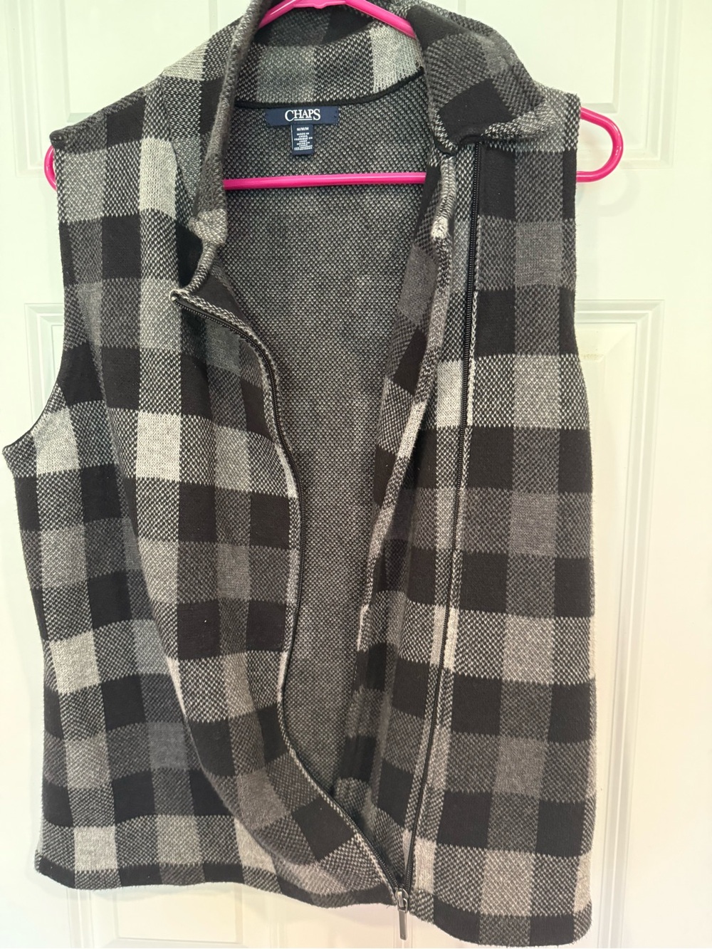 Chaps Black & Cream Knit Sweater Vest. Zipper is broken.